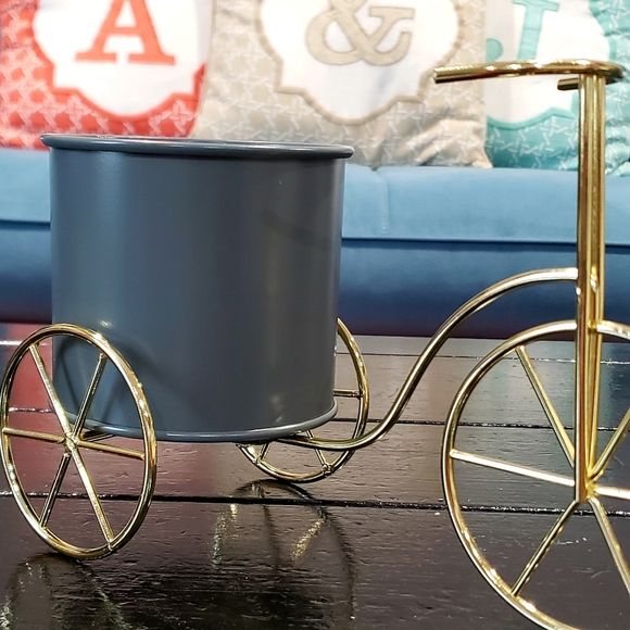 Tricycle Candle/Flower Holder Set - Picture 4 of 8